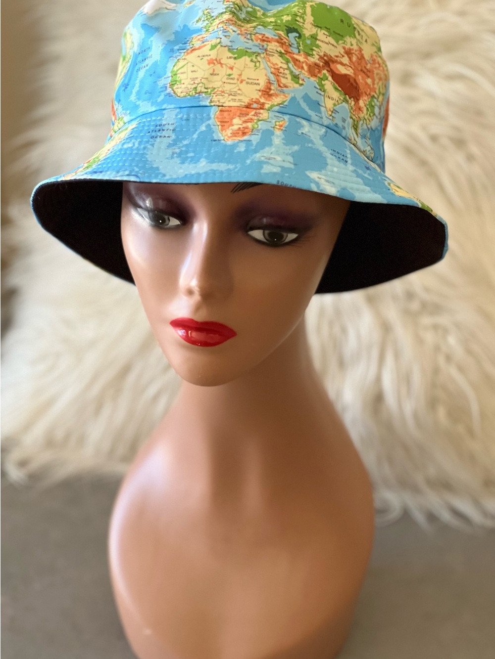 👓🐠🌟🌎NWOT Reversible World Map Bucket Hat - Picture 2 of 5